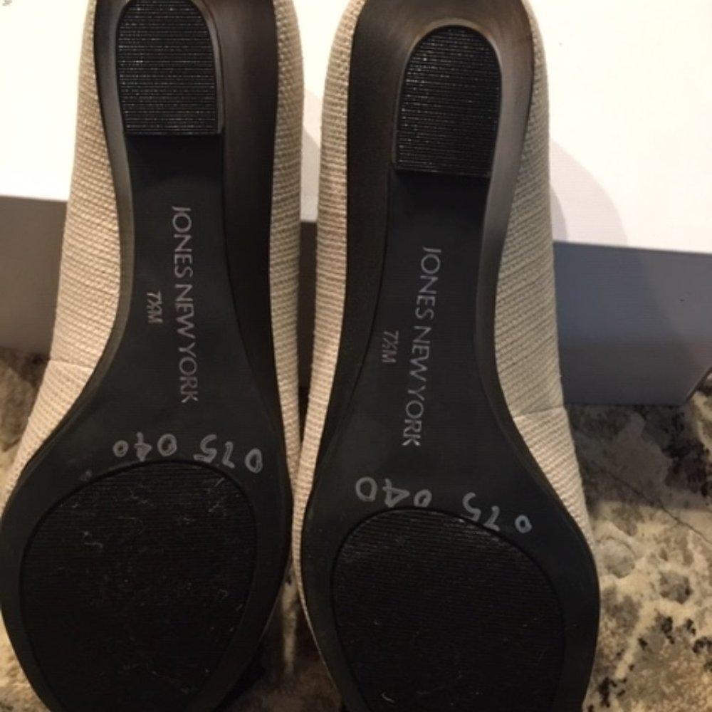 Dress Wedges - Picture 3 of 3